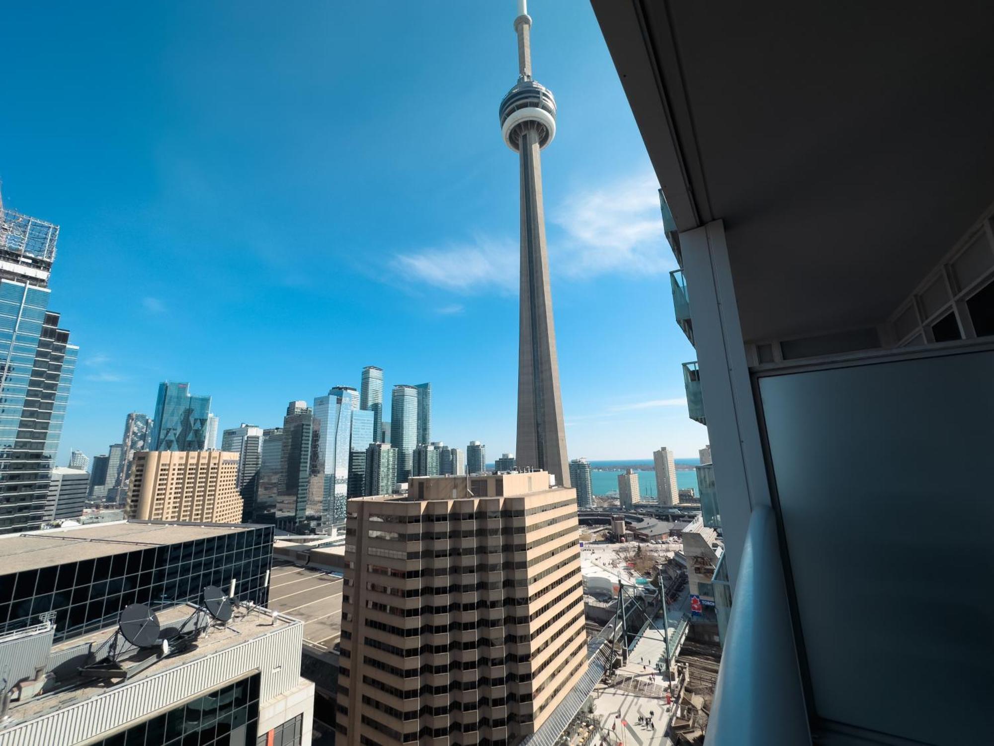 300 Front Suites - Two Beds With Free Parking