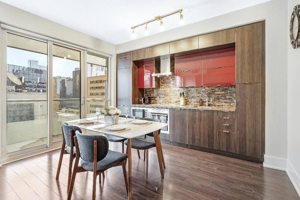 Apartment Deluxe Cn Tower View Freeparking Primedt Location F1