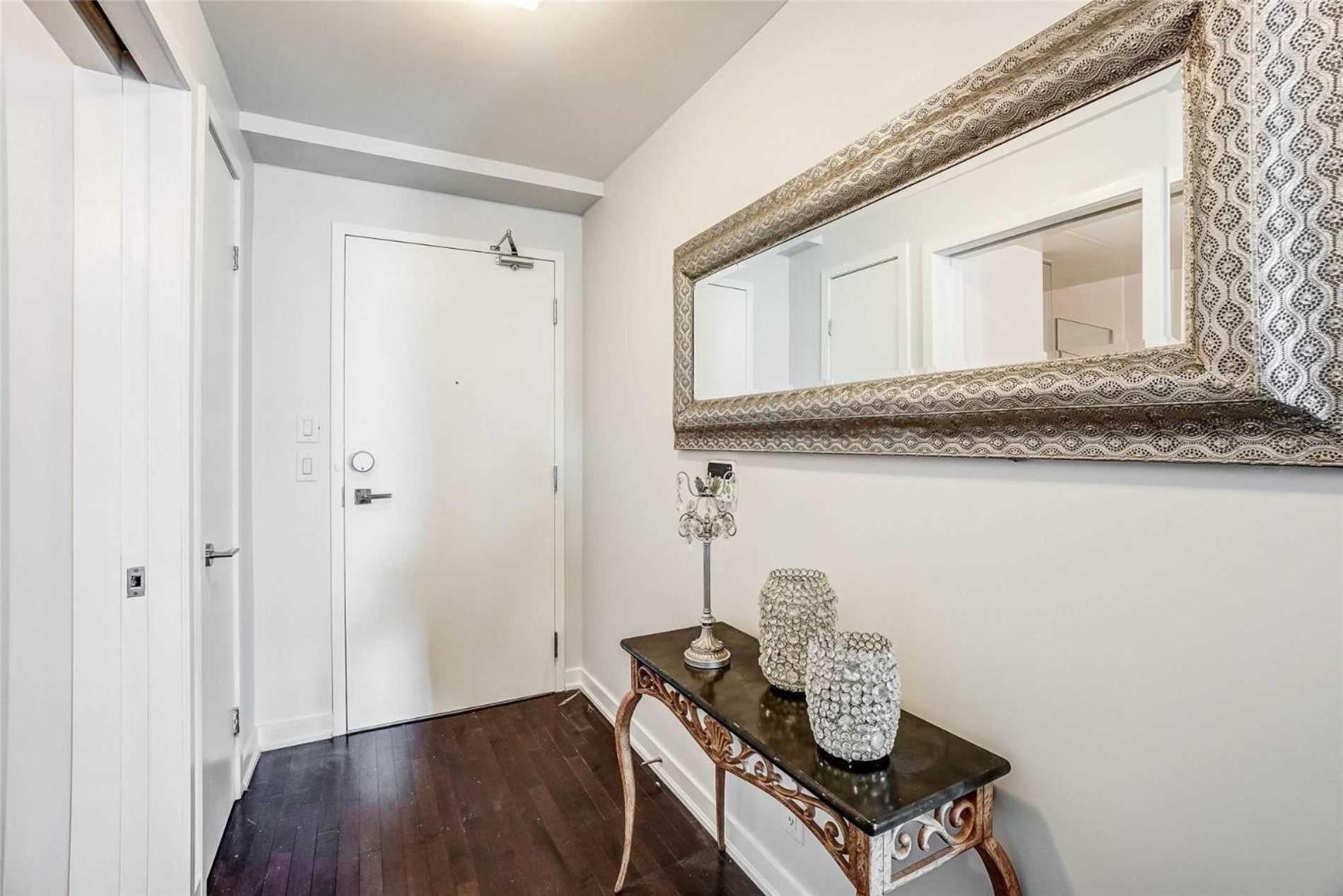 Apartment Downtown 16 *