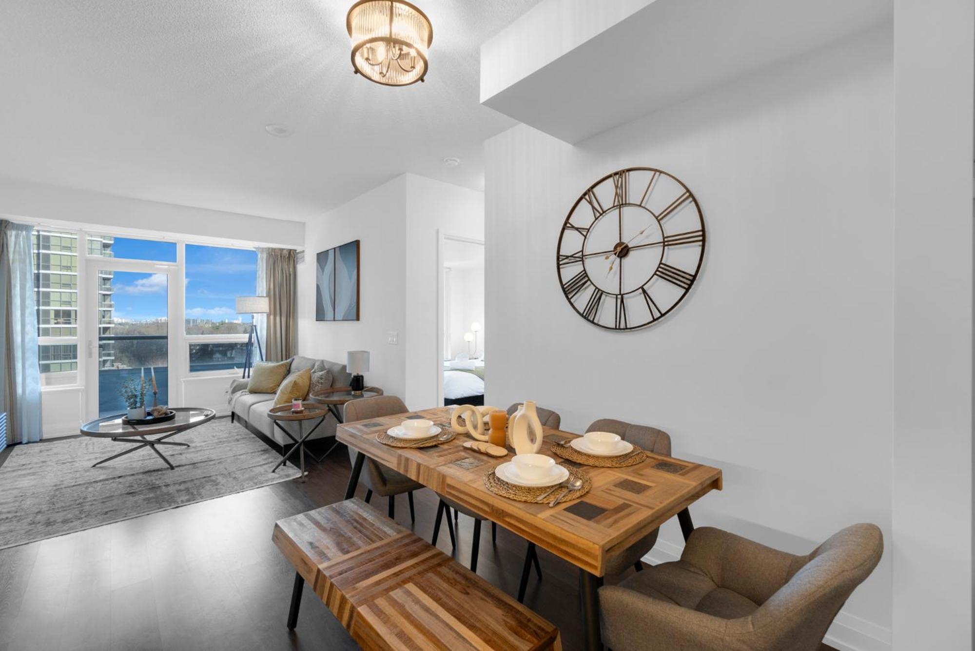 Apartment Luxury 2br - Subway/pool/gym/sauna + Free Parking *