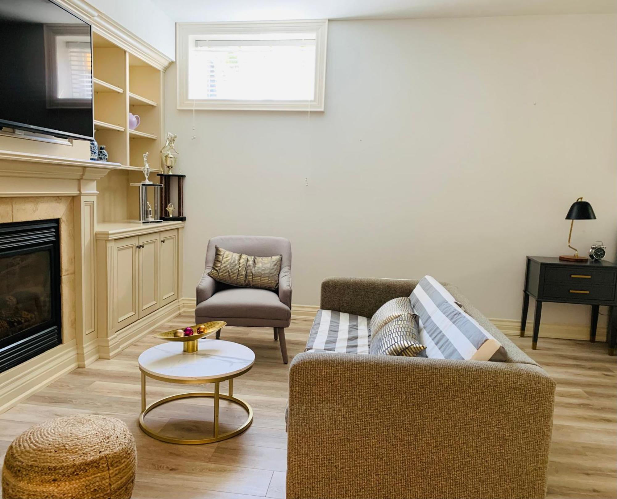 Apartment Stylish Private With 2 Bedrooms And Free Parking In Midtown