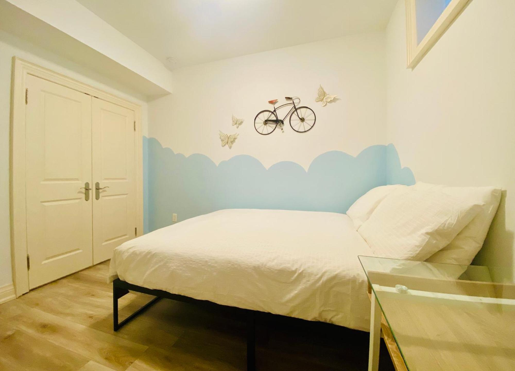 Stylish Private With 2 Bedrooms And Free Parking In Midtown Apartment