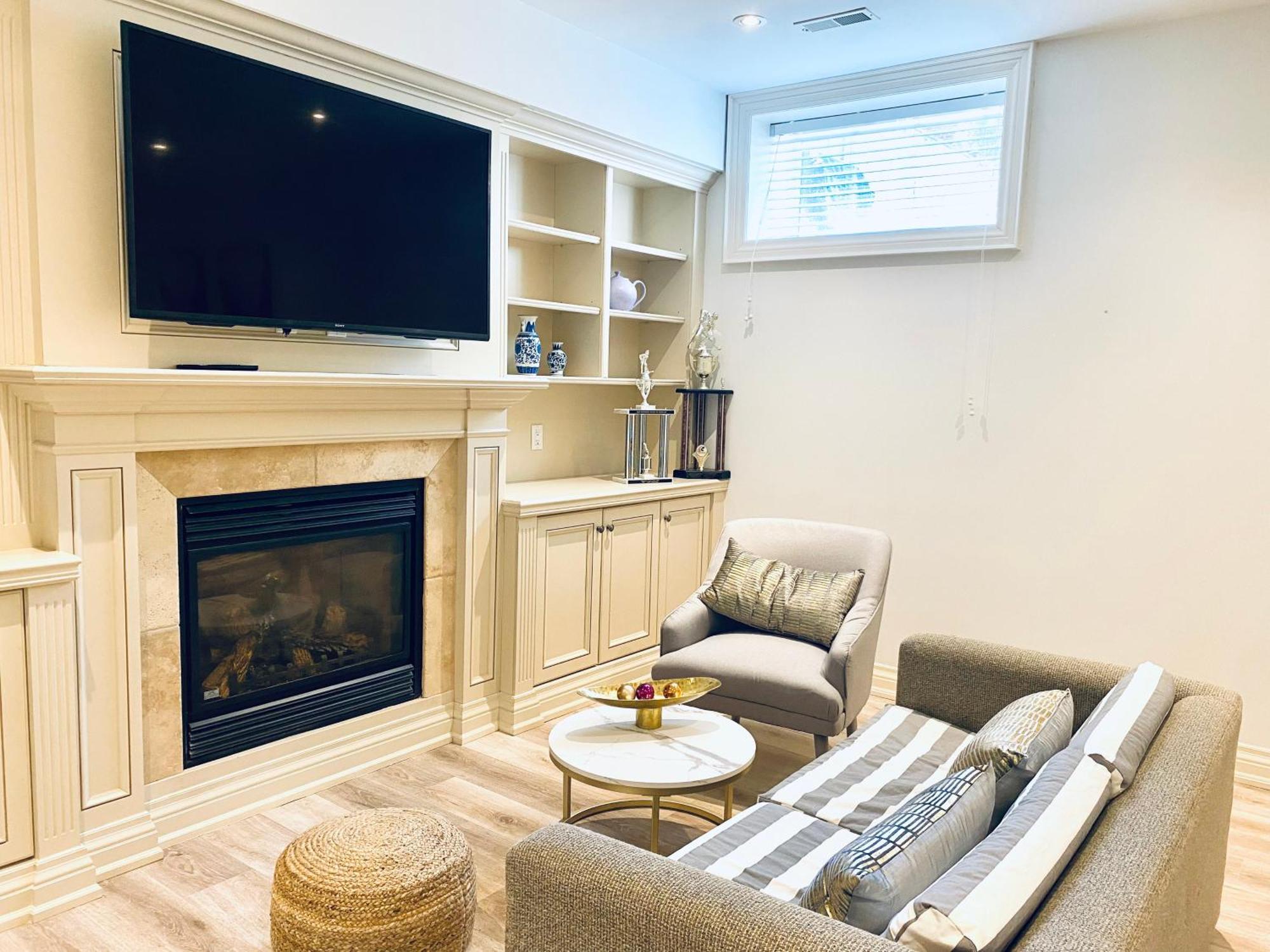 Apartment Stylish Private With 2 Bedrooms And Free Parking In Midtown