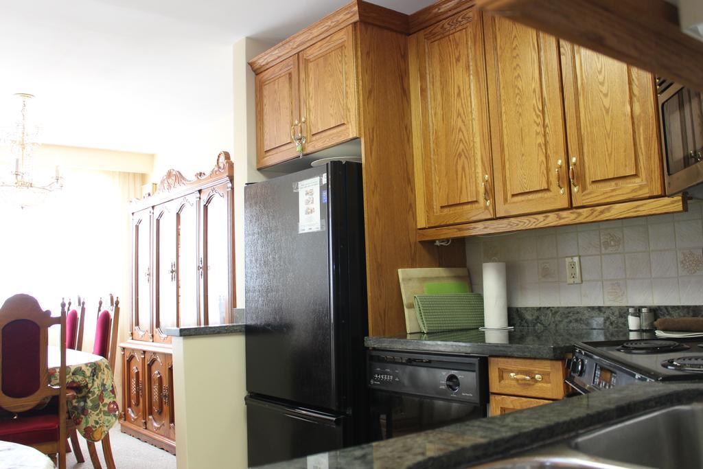 Apartment Petryla Estates Furnished Toronto