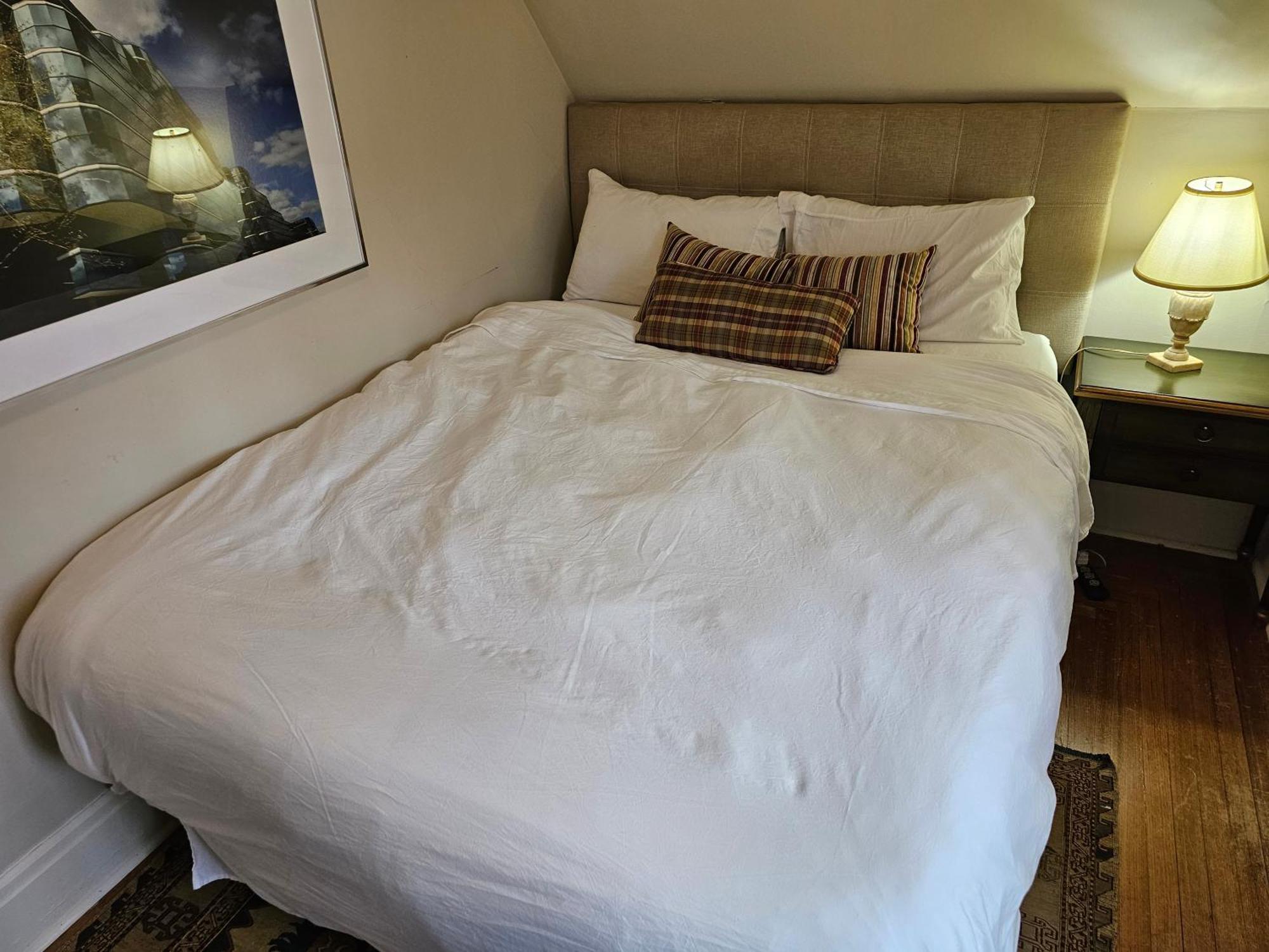 Four Bedroom Rosedale * Toronto