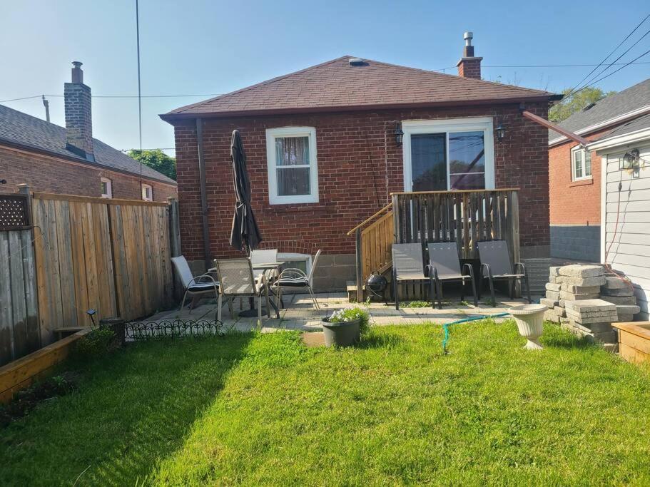 Apartment 2 Bedroom East-york Toronto
