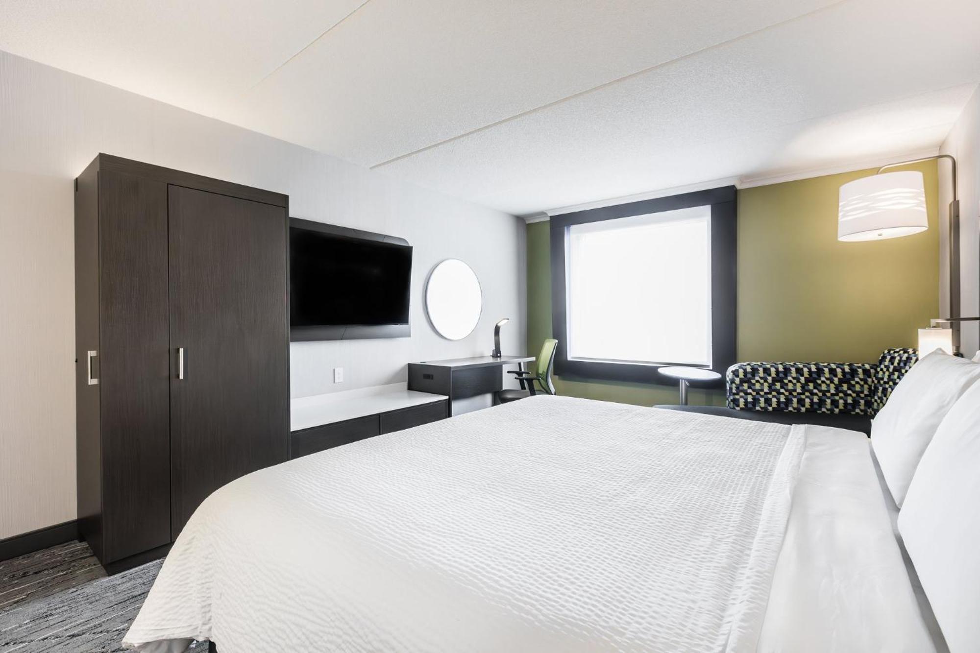 Express & - Airport South By Ihg 3*