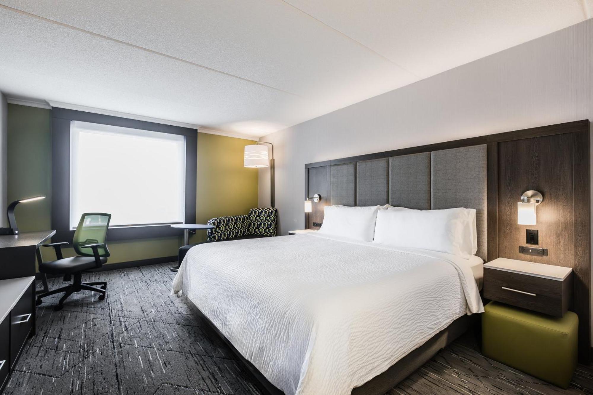 Hotel Express & - Airport South By Ihg Toronto