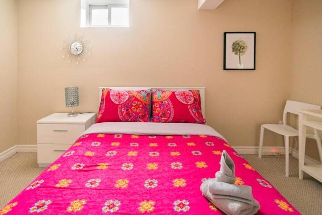 Apartment Charming 2-bdr Apt, Private Entrance, Self Check-in
