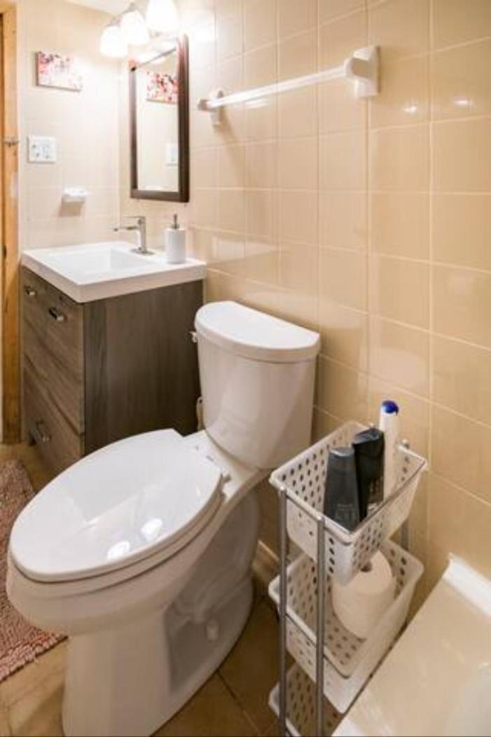 Charming 2-bdr Apt, Private Entrance, Self Check-in *
