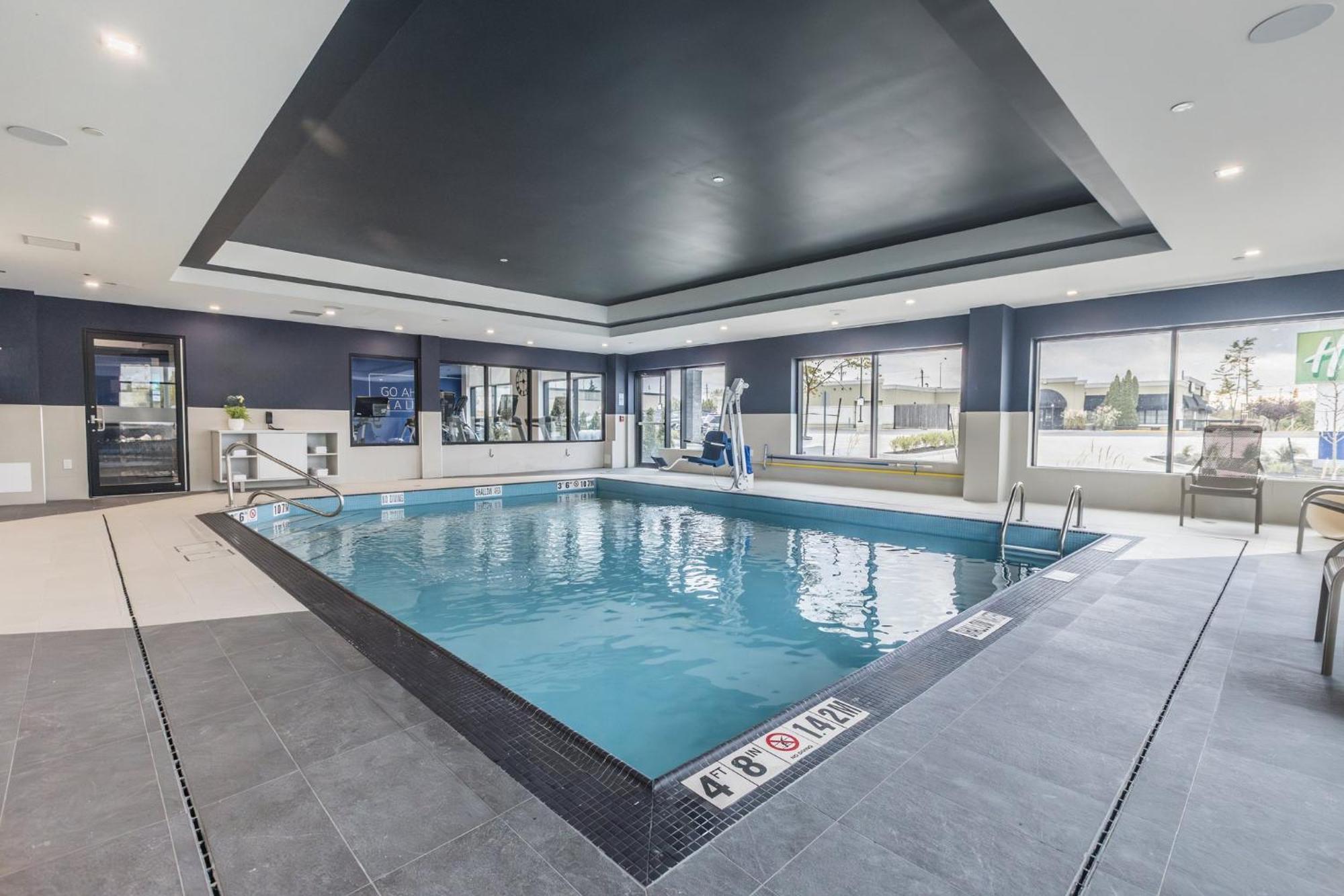 Express & - Airport South By Ihg Hotel Toronto