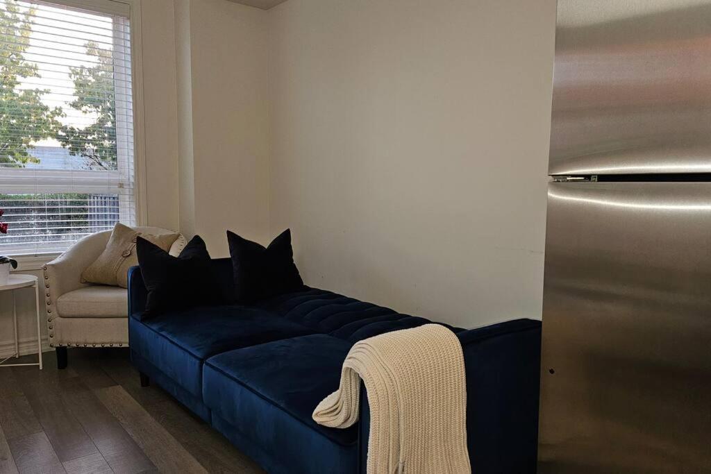 Entire 2 Bedroom Townhouse In Toronto!