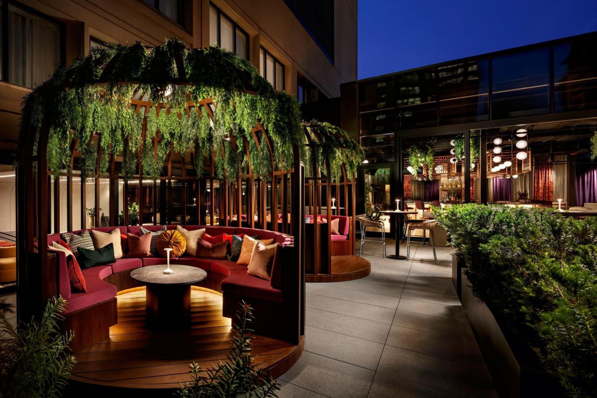 Hotel W Toronto