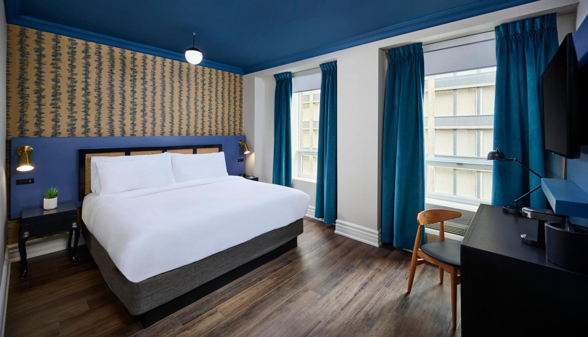 Victoria Hotel 3*