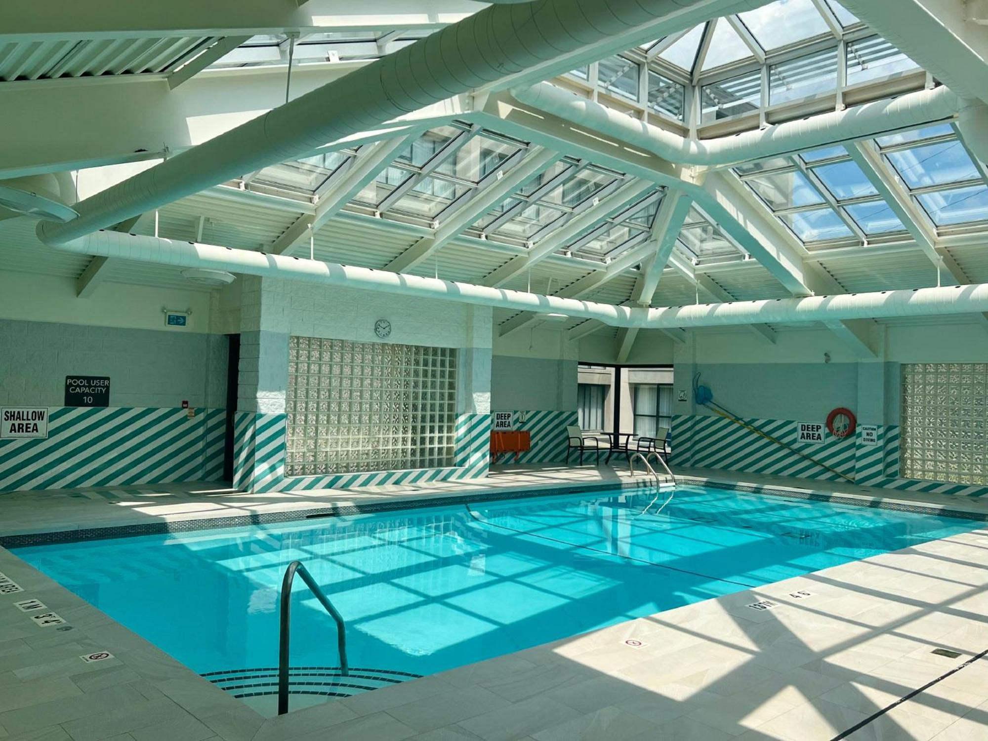 Airport East By Ihg 3* Toronto