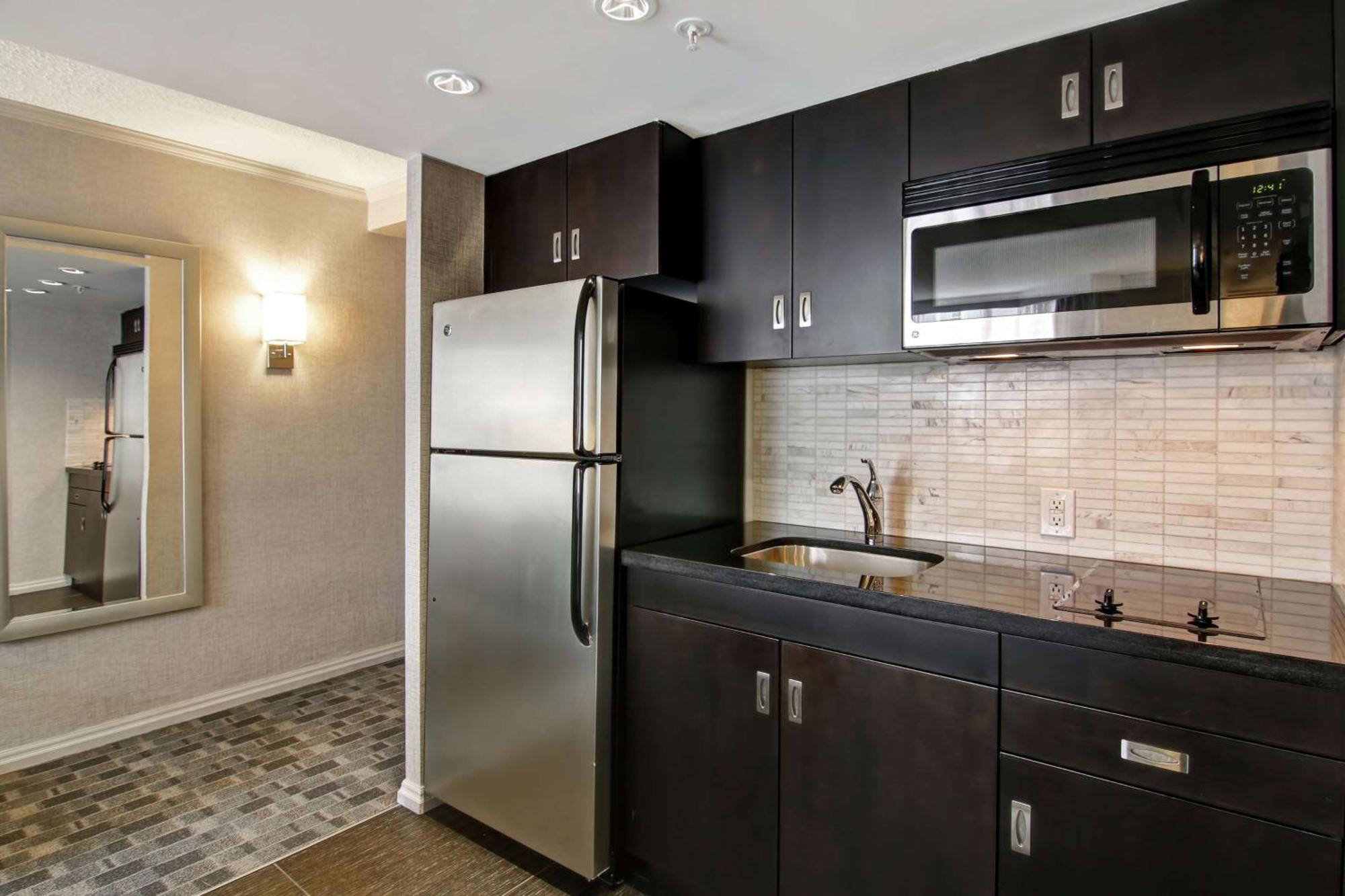 Doubletree By Hilton Downtown Toronto