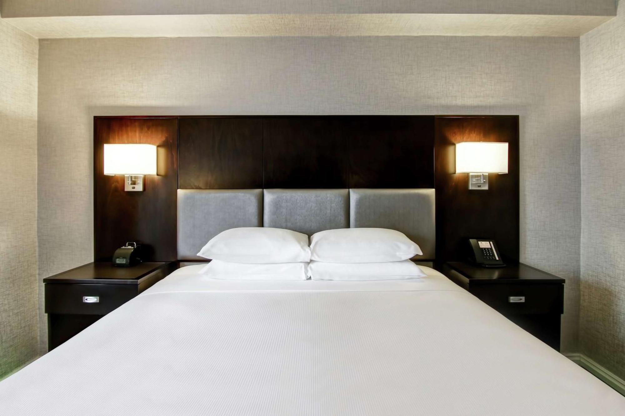 Doubletree By Hilton Downtown Hotel