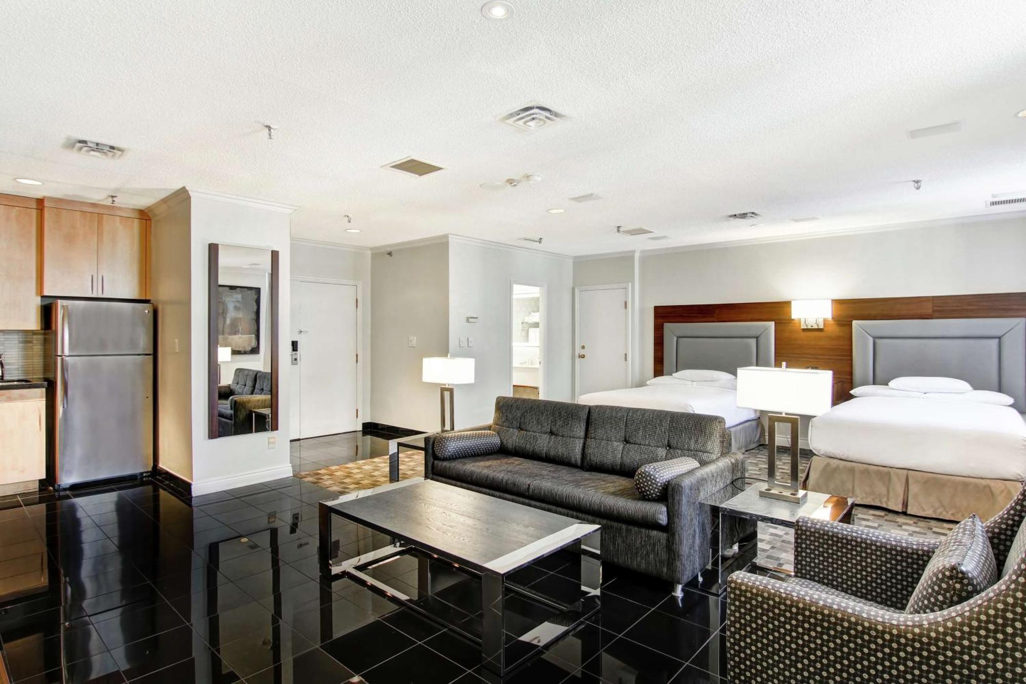 Doubletree By Hilton Downtown Hotel Toronto