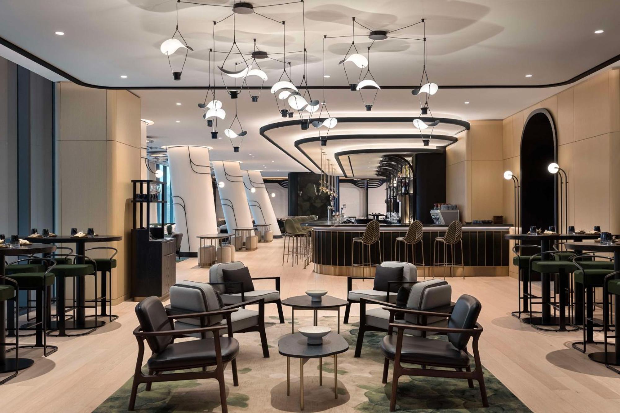 Canopy By Hilton Yorkville Hotel 4*