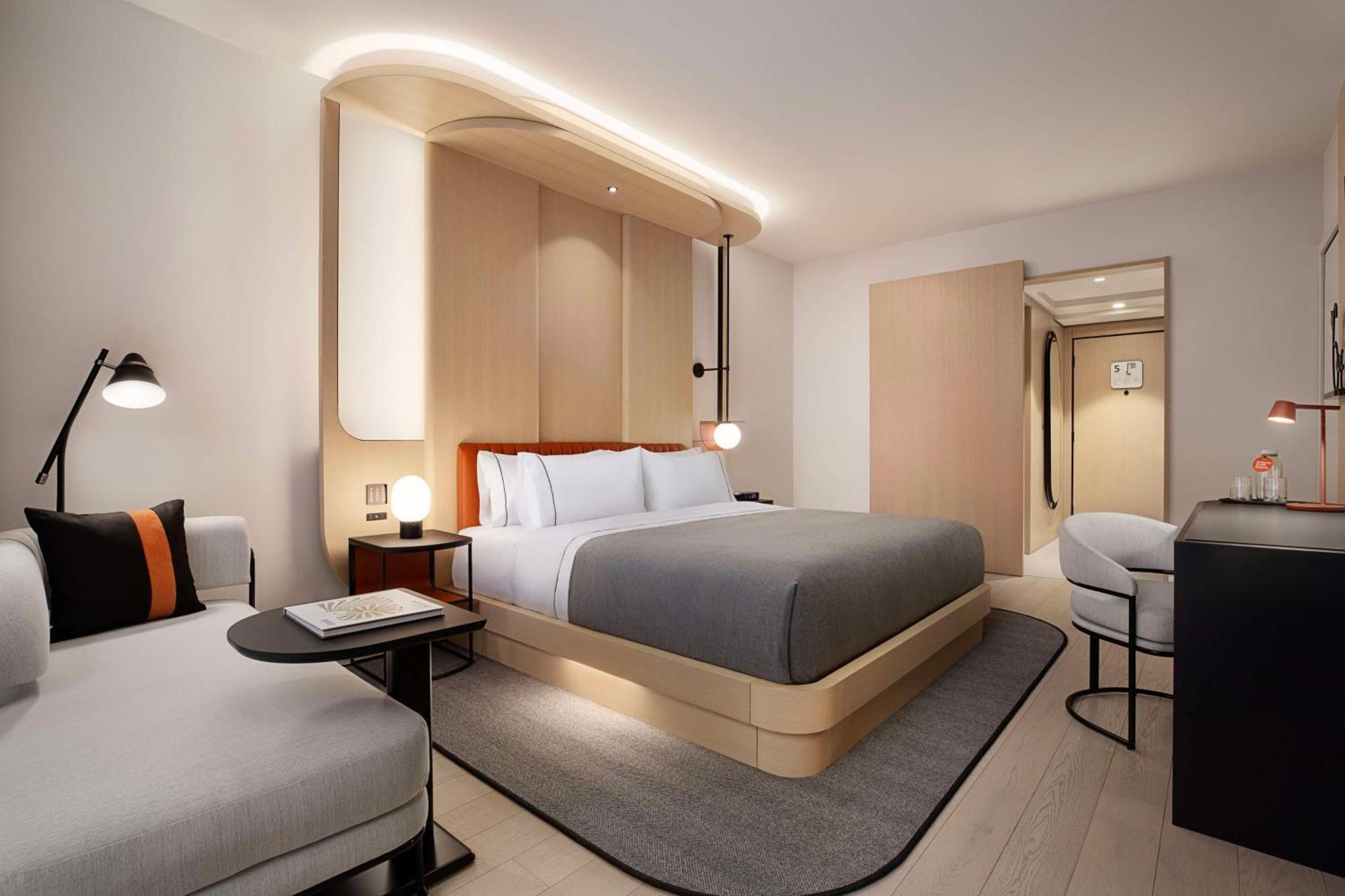 Canopy By Hilton Yorkville 4*
