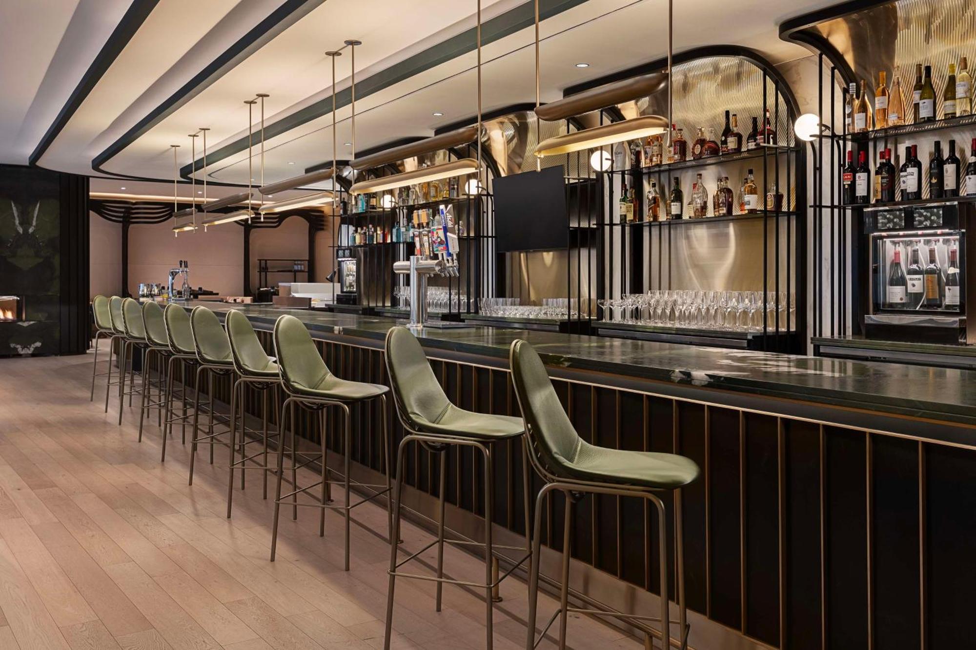 Canopy By Hilton Yorkville Hotel 4*