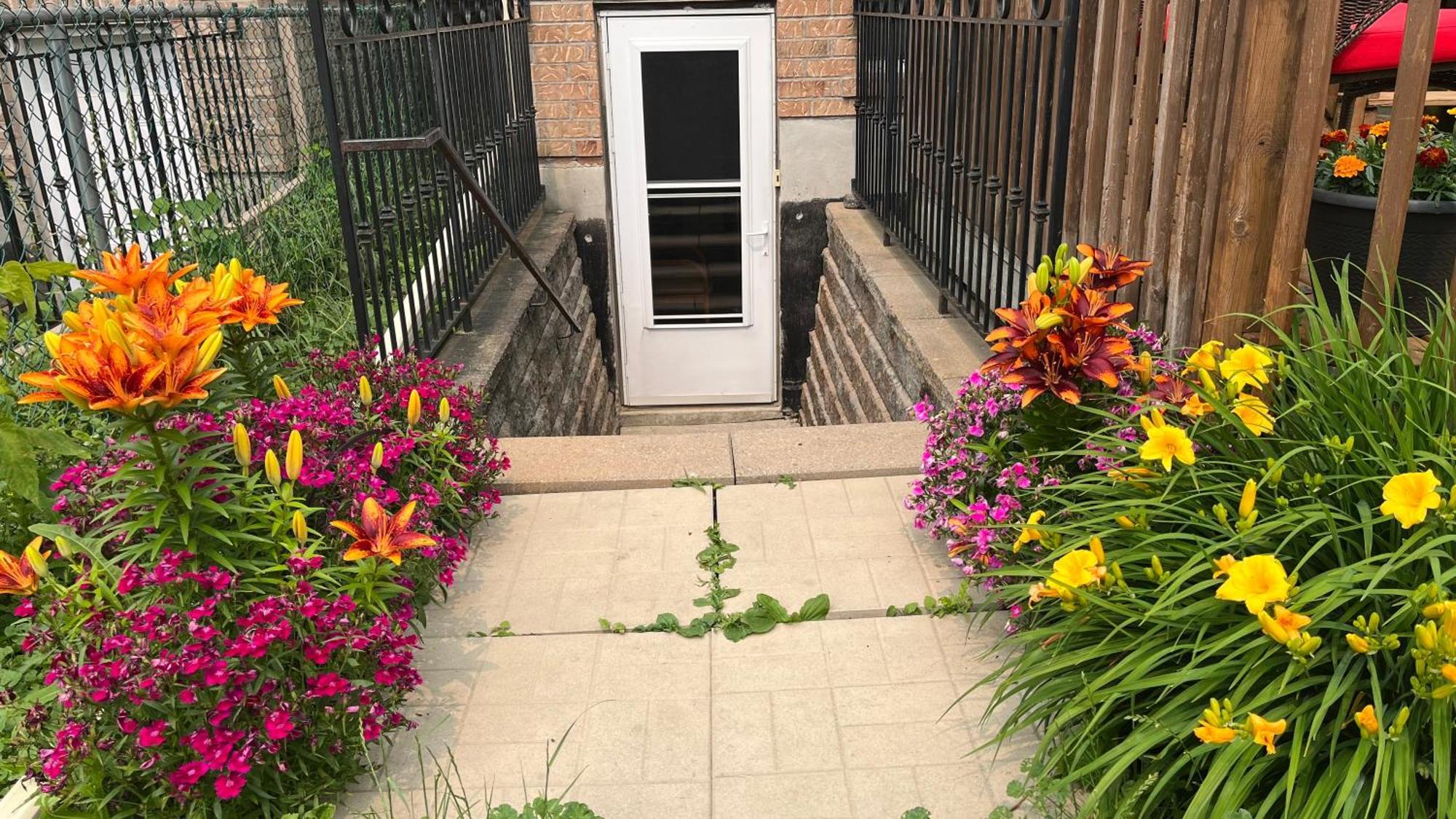 Spacious 2 Bedroom Guest