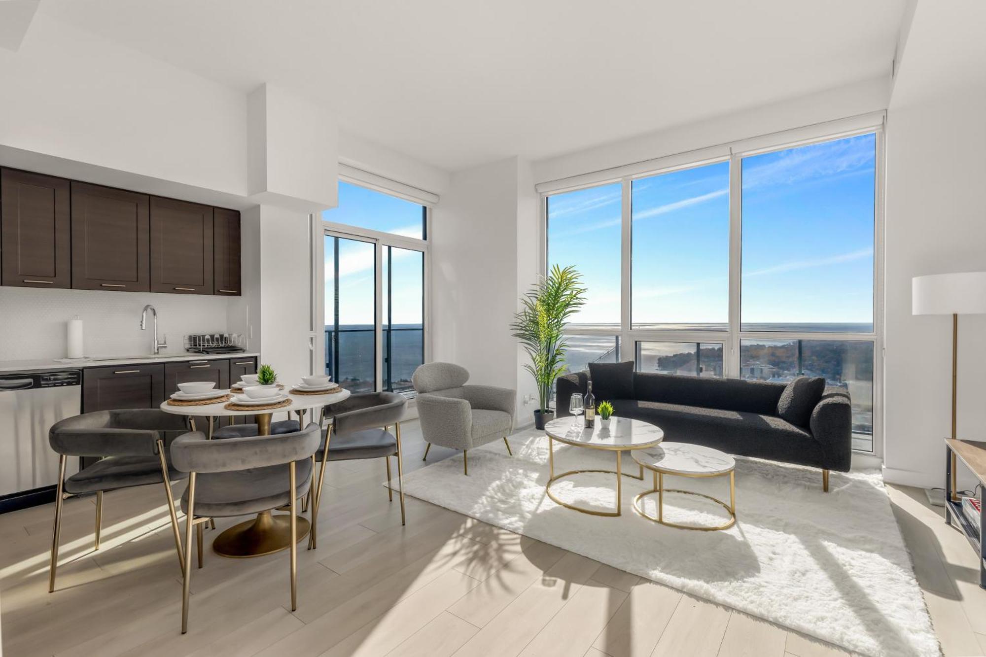 Apartment *luxury 2br-2ba, High Floor, Unobstructed Lake View* *