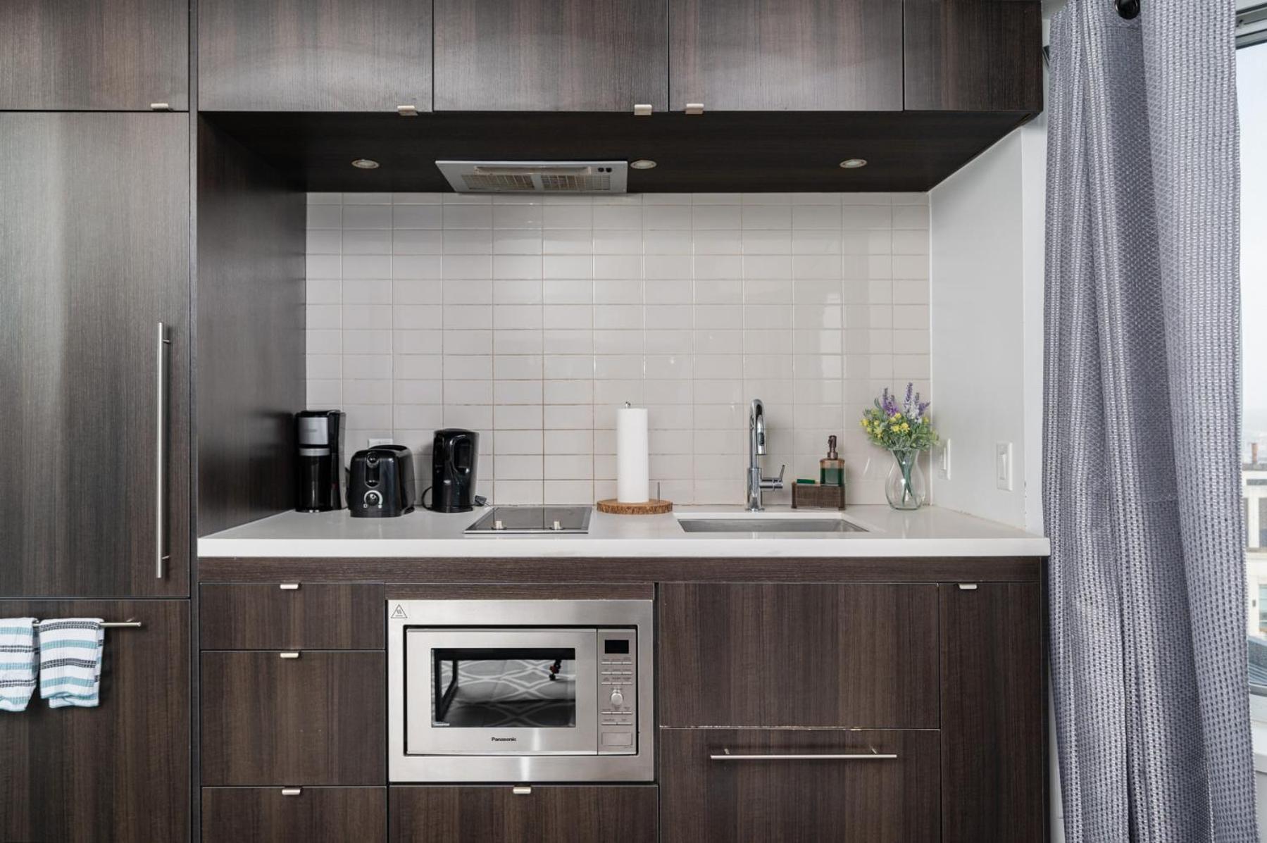 Yorkville Apartment *