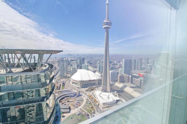Presidential 2+1br Condo, Entertainment District Apartment *
