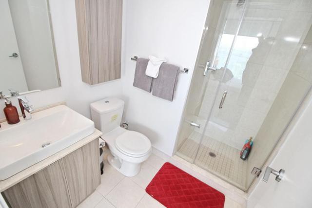 Presidential 2+1br Condo, Entertainment District