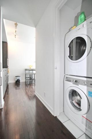 Apartment Presidential 2+1br Condo, Entertainment District
