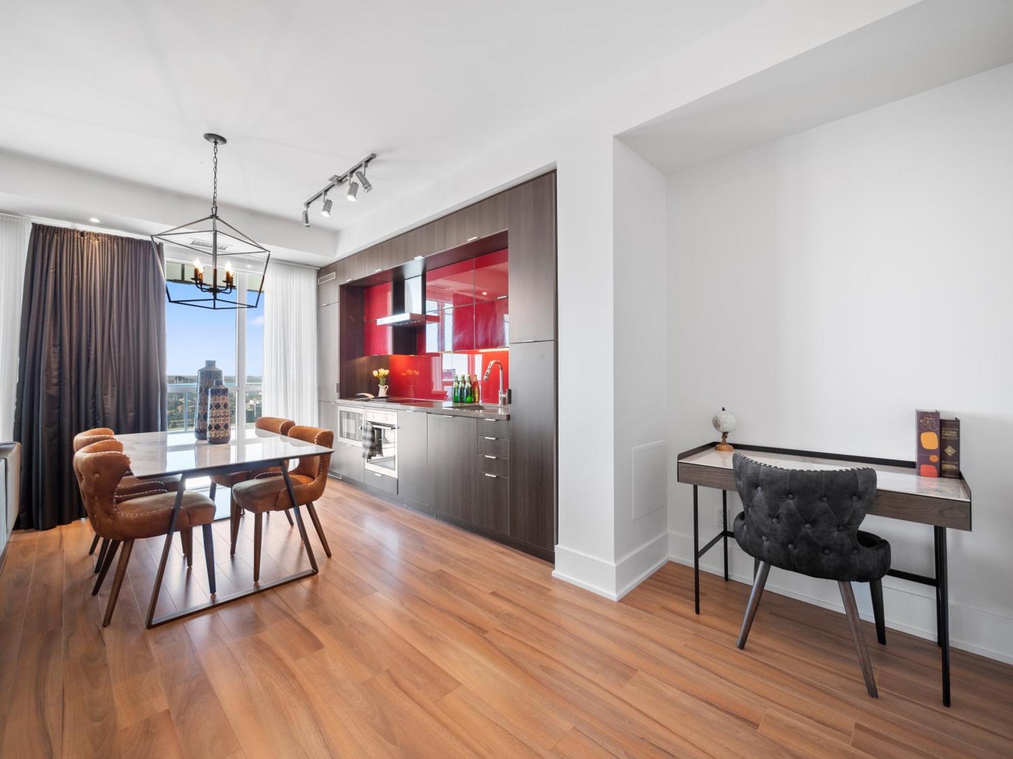 Stylish One Bedroom - Entertainment District