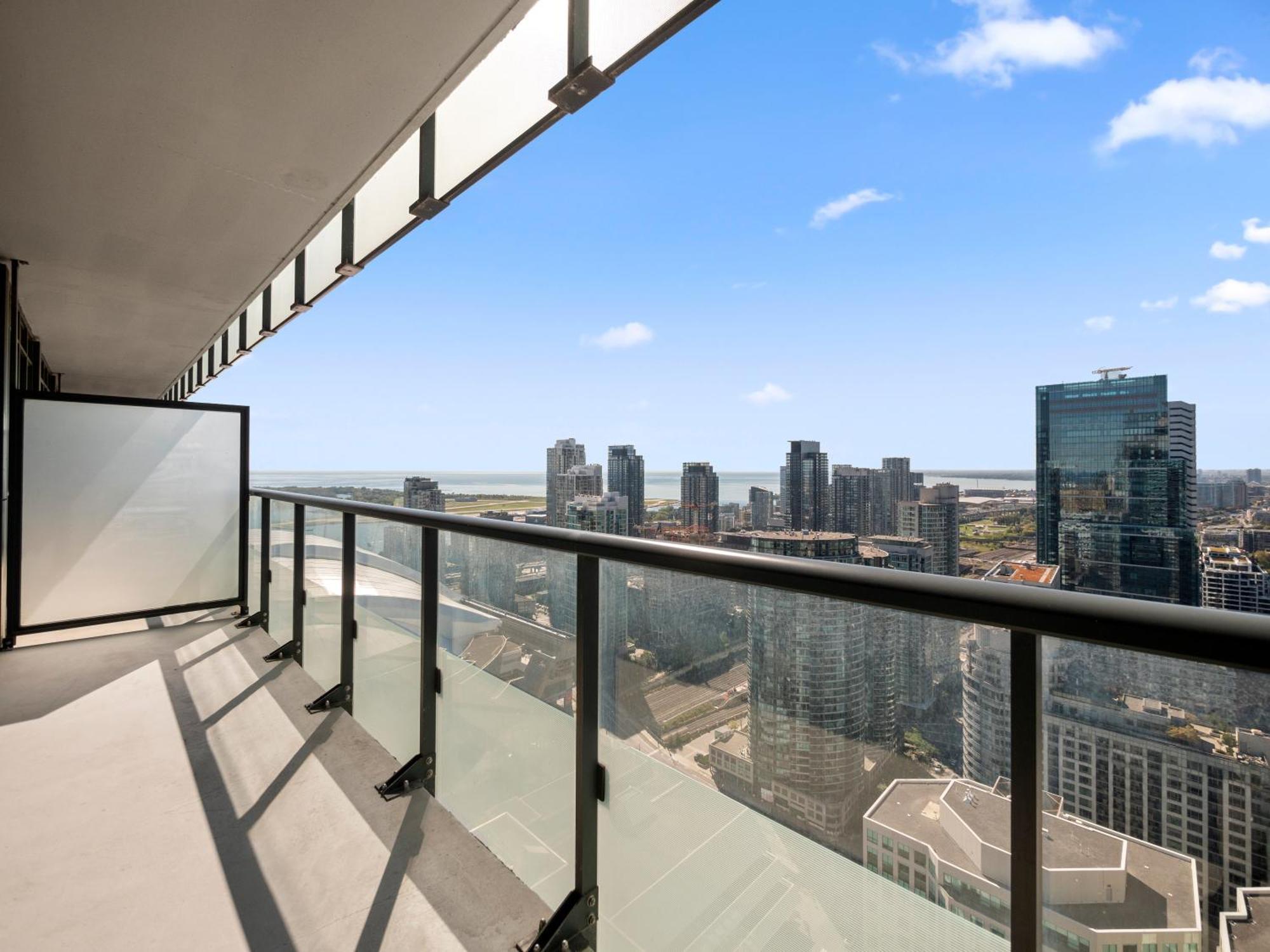 Apartment Stylish One Bedroom - Entertainment District