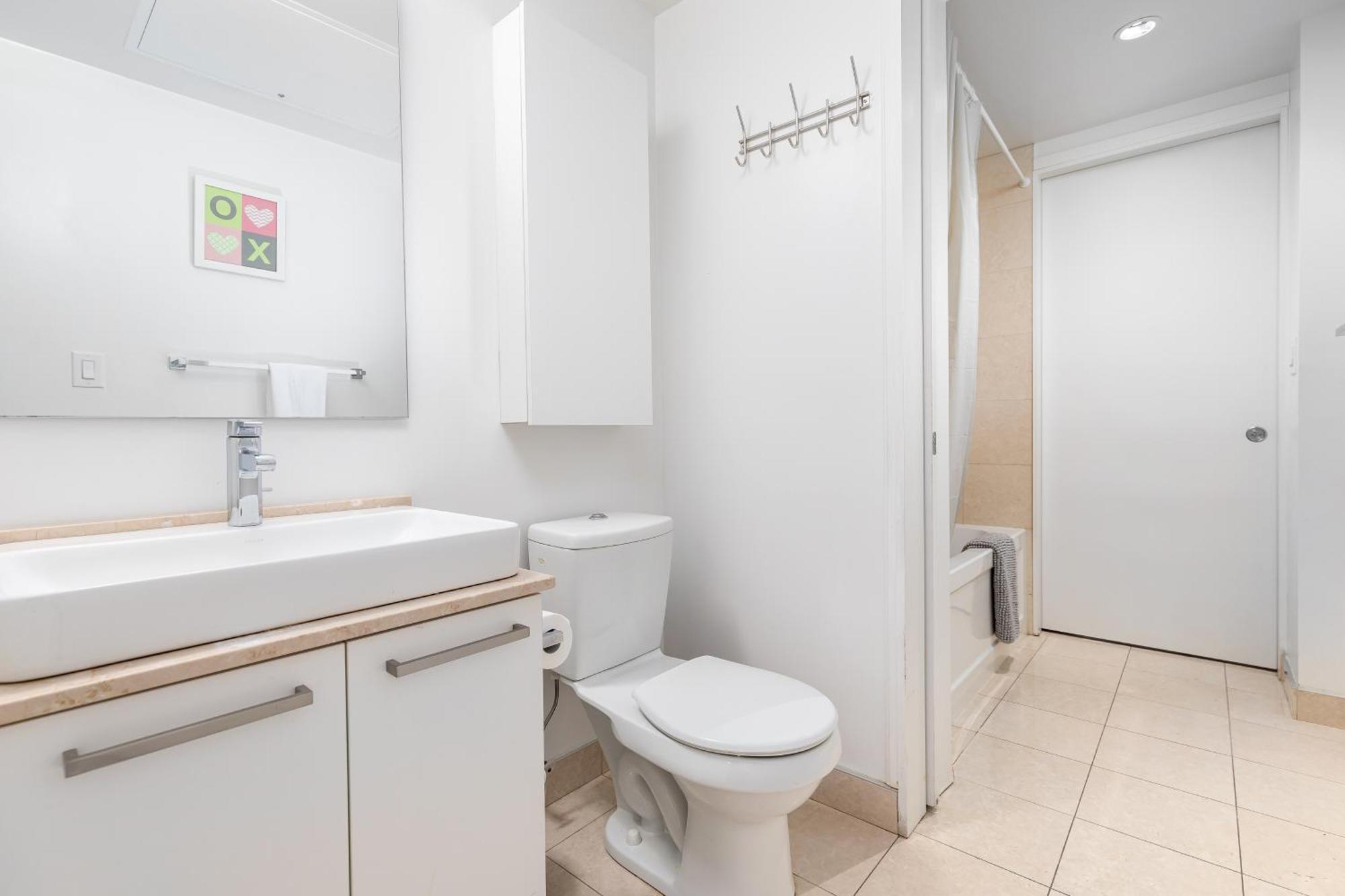 Apartment Downtown Near Cn Tower, Scotiabank Arena, Rogers Centre, Union Station Toronto