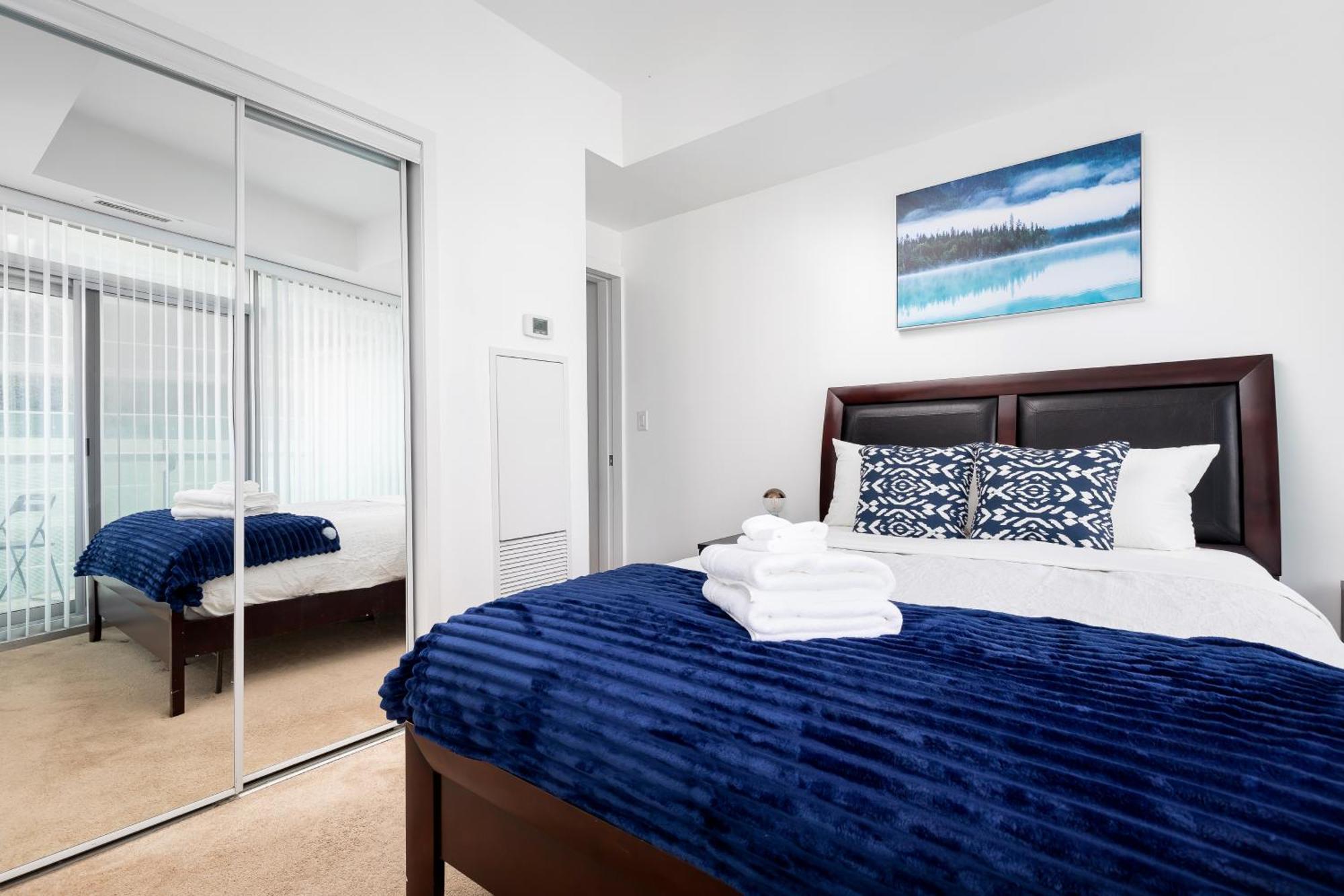 Downtown Near Cn Tower, Scotiabank Arena, Rogers Centre, Union Station Apartment *