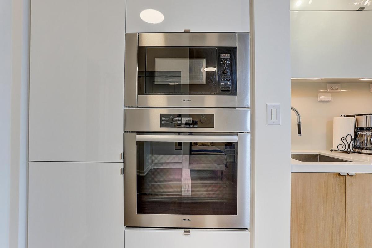 Lovely 2 Beds Central * Toronto