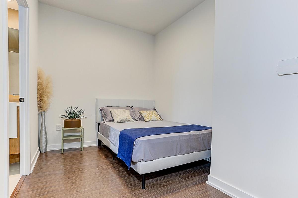 Lovely 2 Beds Central Apartment Toronto