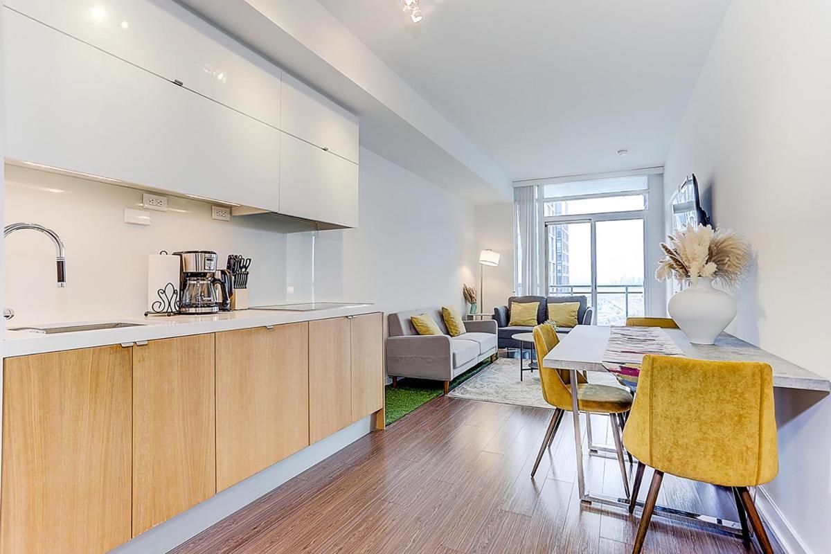 Lovely 2 Beds Central *