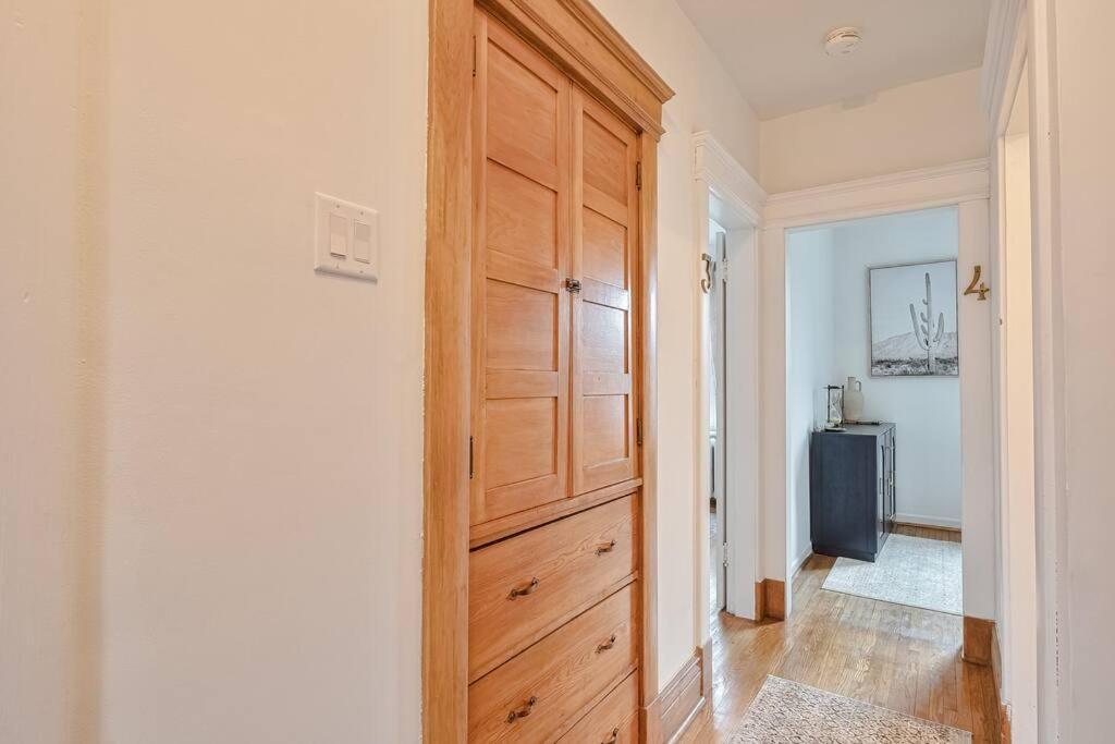 Exquisite Luxury Estate - Steps To Downtown