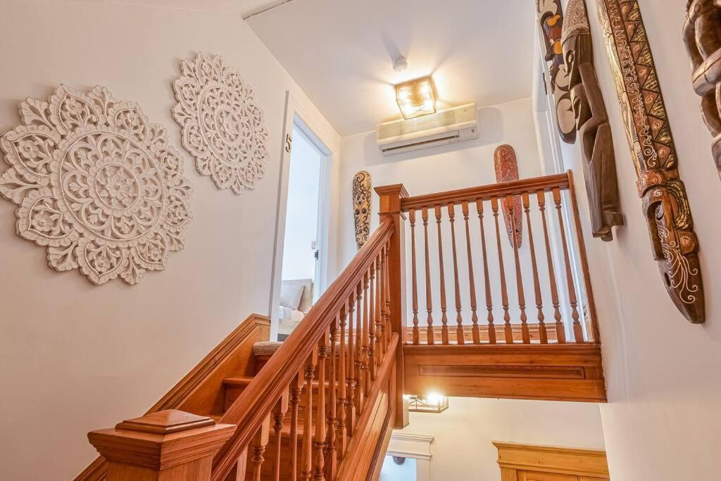 Exquisite Luxury Estate - Steps To Downtown *