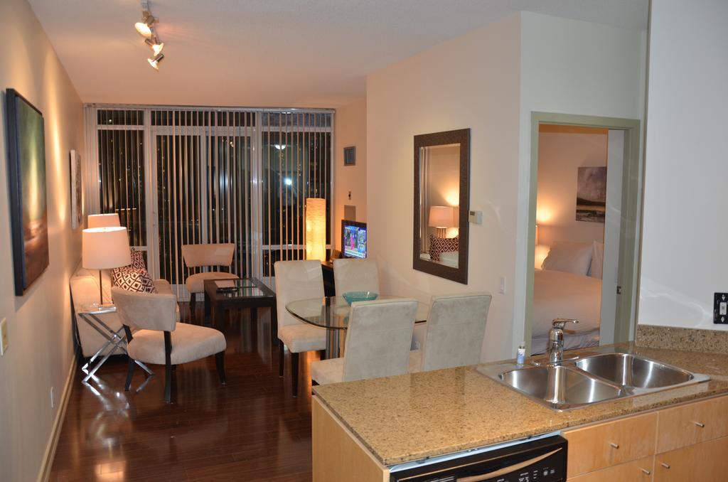 Apartment Skydome Furnished Residences Toronto