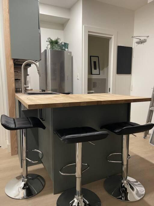 Apartment Chic 2 Bedroom With Parking