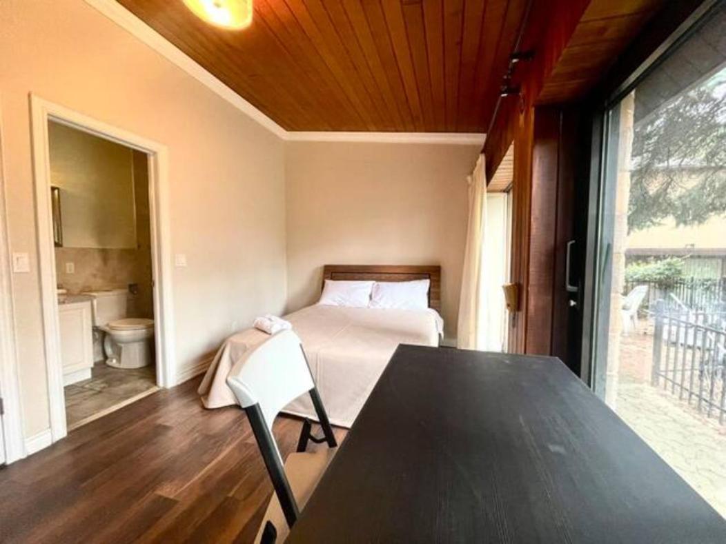 Guest house Vihome-368- Quiet House Near Bayview Village And Subway *