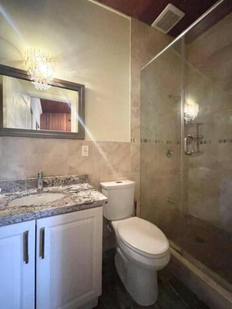 Vihome-368- Quiet House Near Bayview Village And Subway * Toronto
