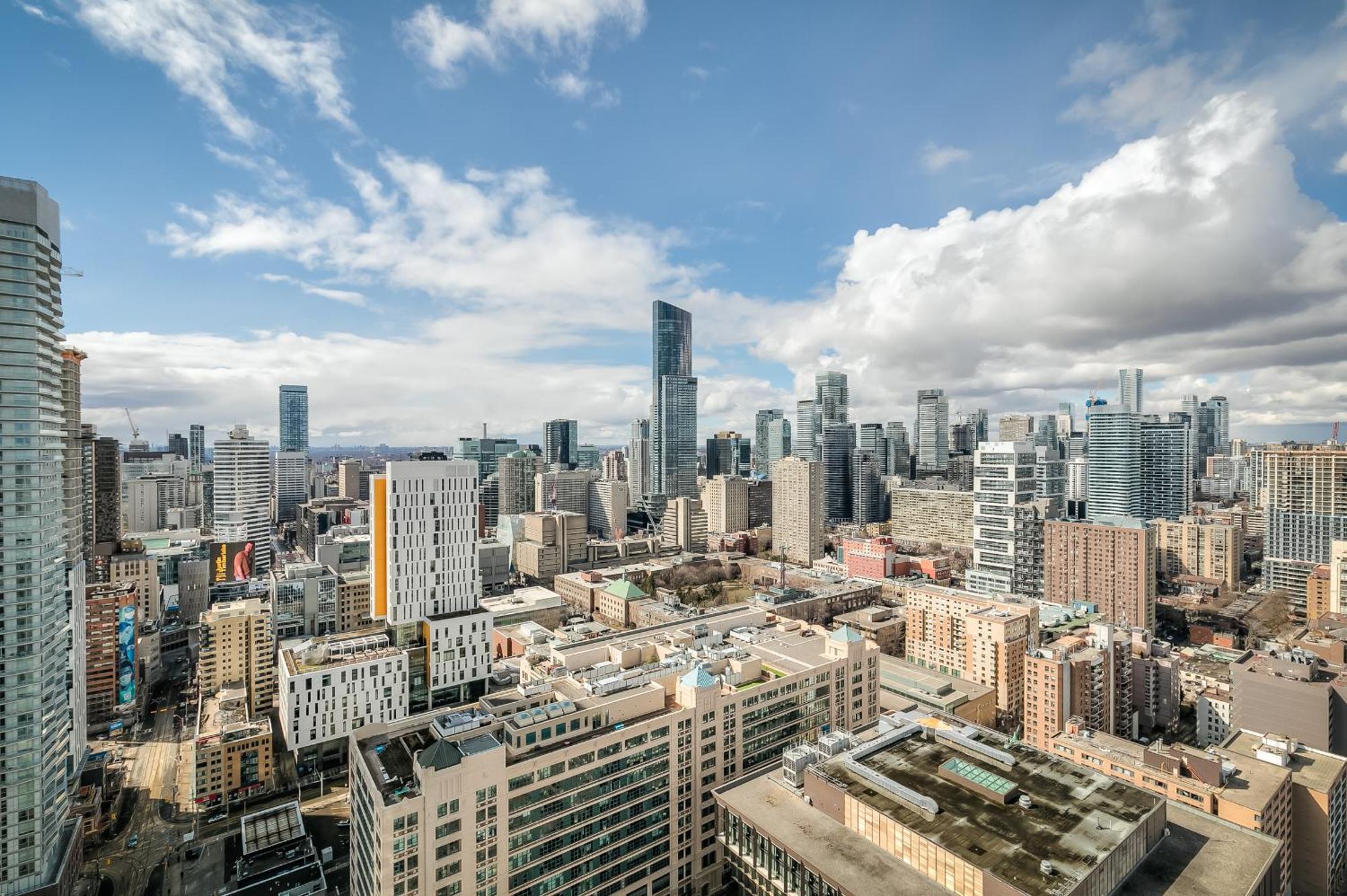 Panorama Downtown Apartment *