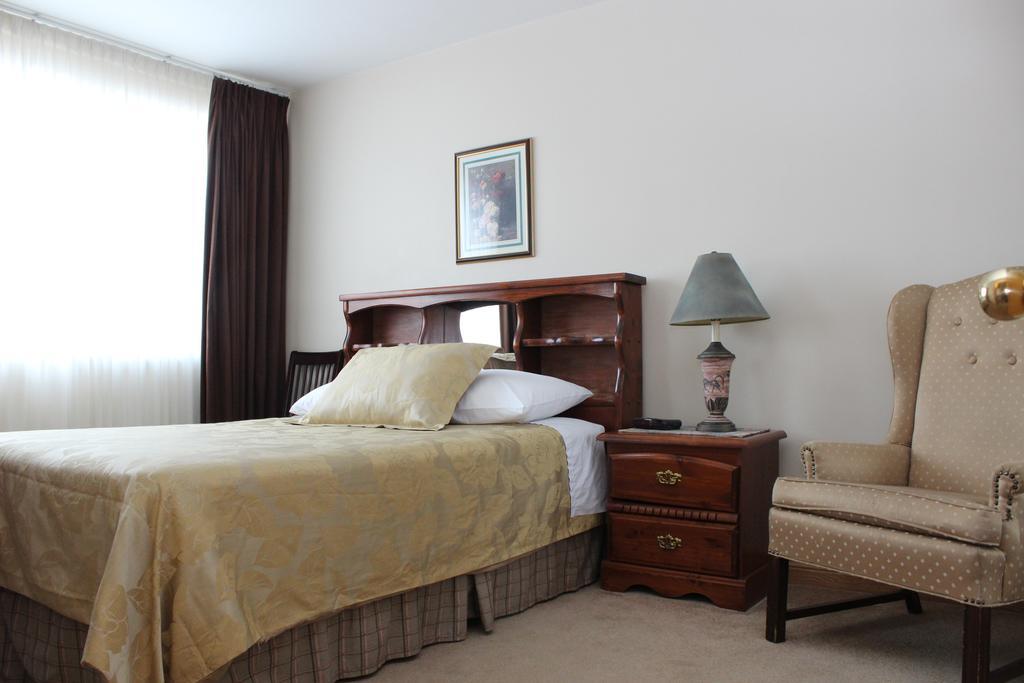 Petryla Estates Furnished Toronto