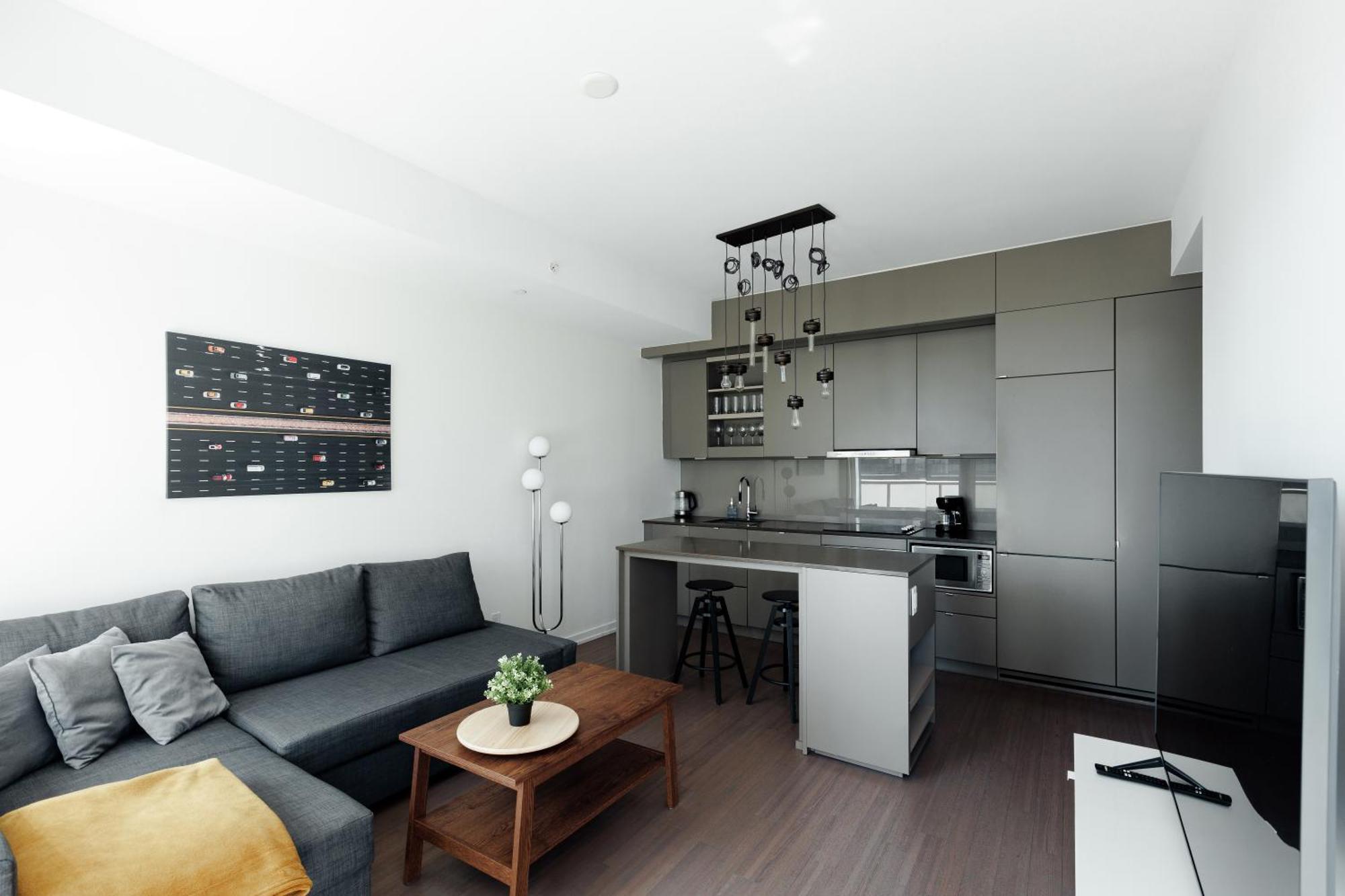 Apartment Luxury W/fascinating View&free Parking
