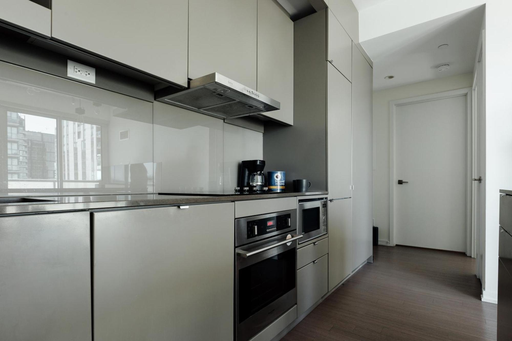 Apartment Luxury W/fascinating View&free Parking Toronto