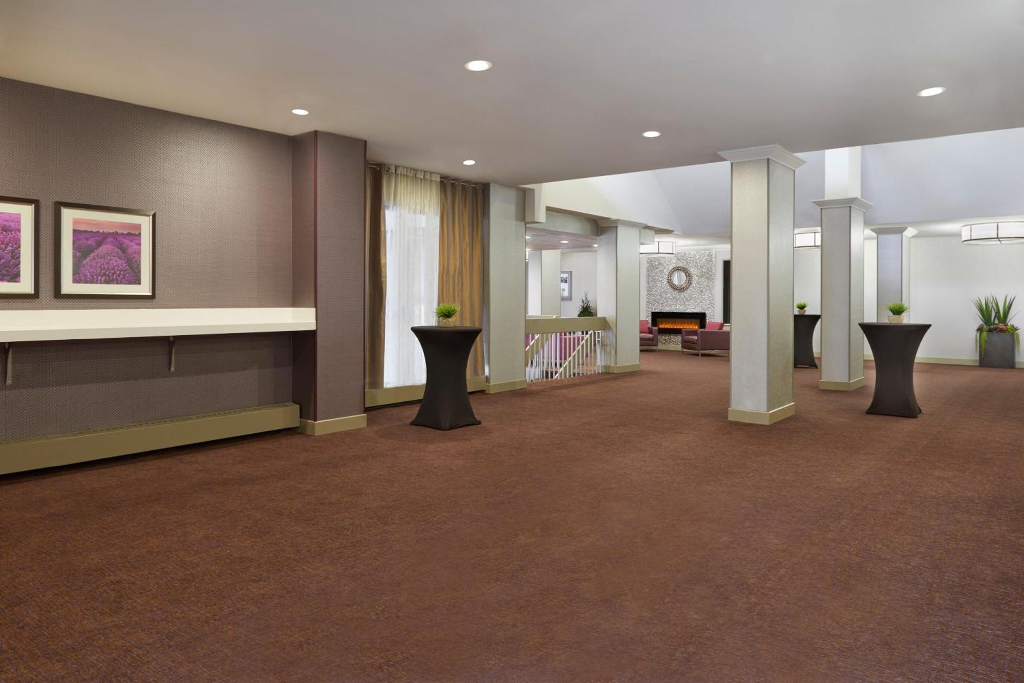 Hotel International Airport By Ihg