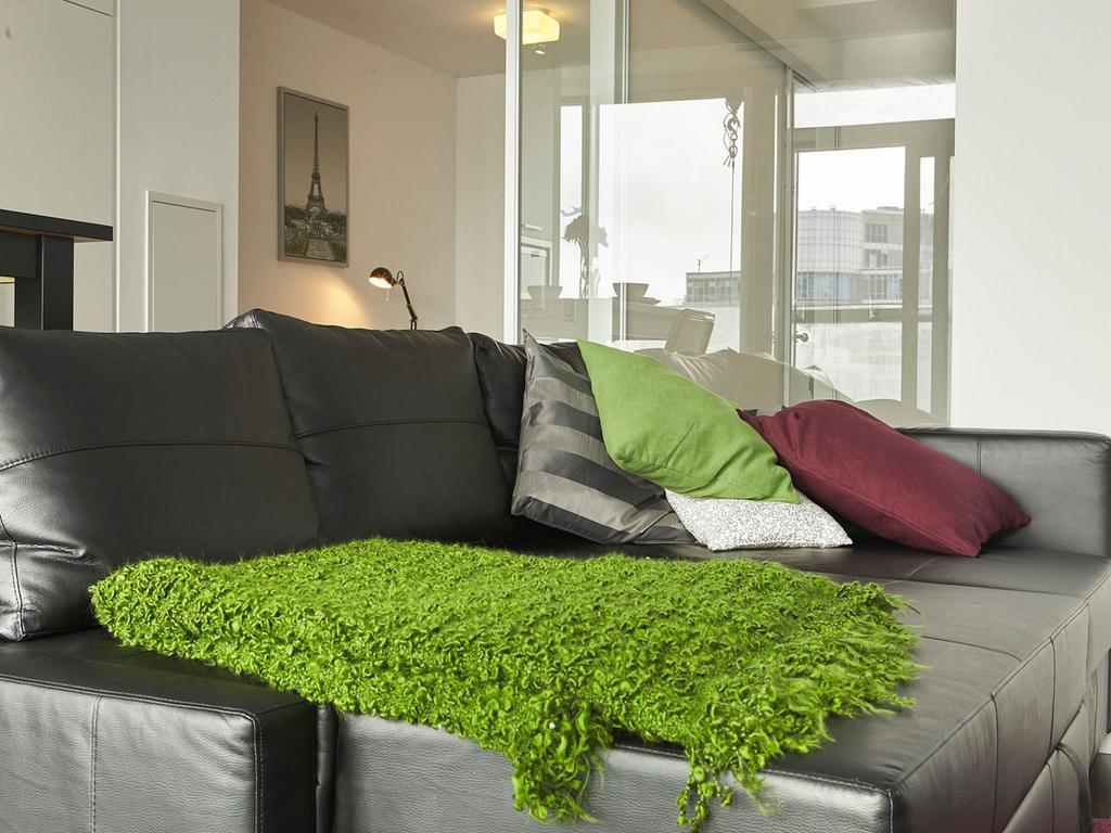 Eg Suites - York St Condos Cn Tower Apartment
